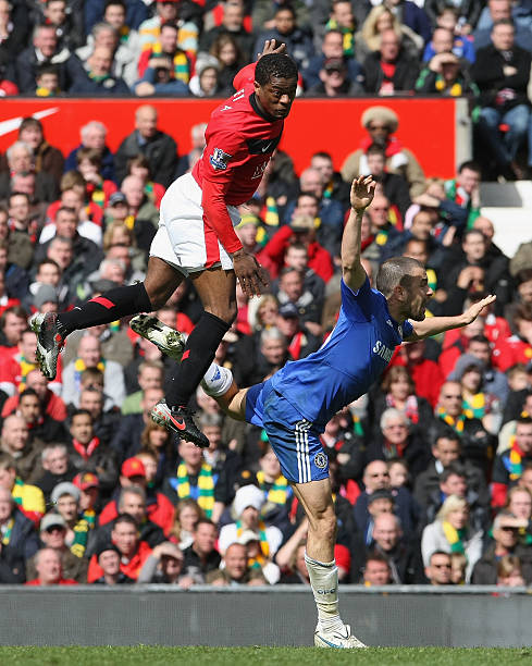 他们承受着 他们承受着