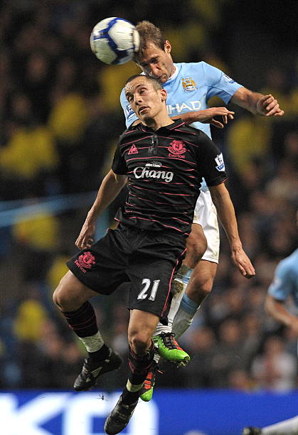 她不仅仅是 她不仅仅是